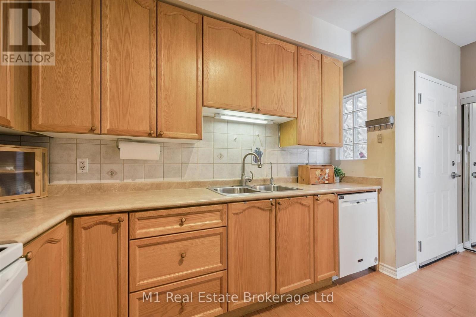 104 - 760 Woodhill Drive, Centre Wellington, Ontario  N1M 3W5 - Photo 13 - X13727344