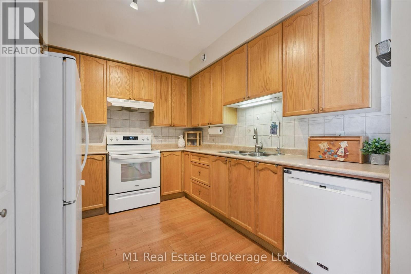 104 - 760 Woodhill Drive, Centre Wellington, Ontario  N1M 3W5 - Photo 11 - X13727344
