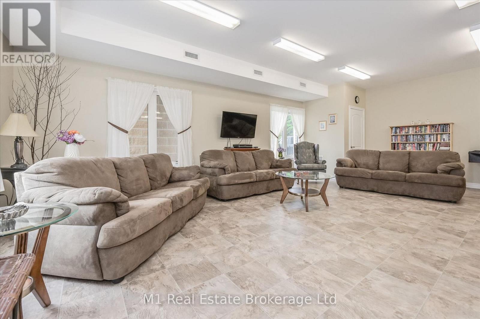 104 - 760 Woodhill Drive, Centre Wellington, Ontario  N1M 3W5 - Photo 35 - X13727344