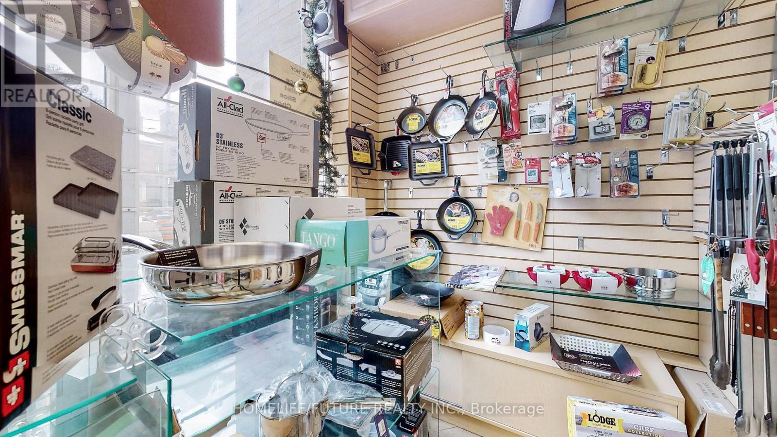 11-14 - 158 Eglinton Avenue W, Toronto, Ontario  M4R 1A7 - Photo 6 - C13727328