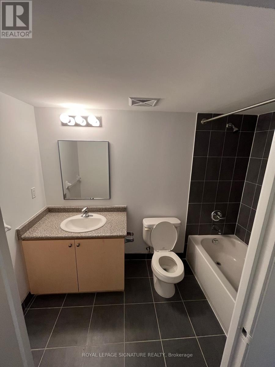 201 - 15 Maplewood Avenue, Toronto, Ontario  M6C 4B4 - Photo 14 - C13726708
