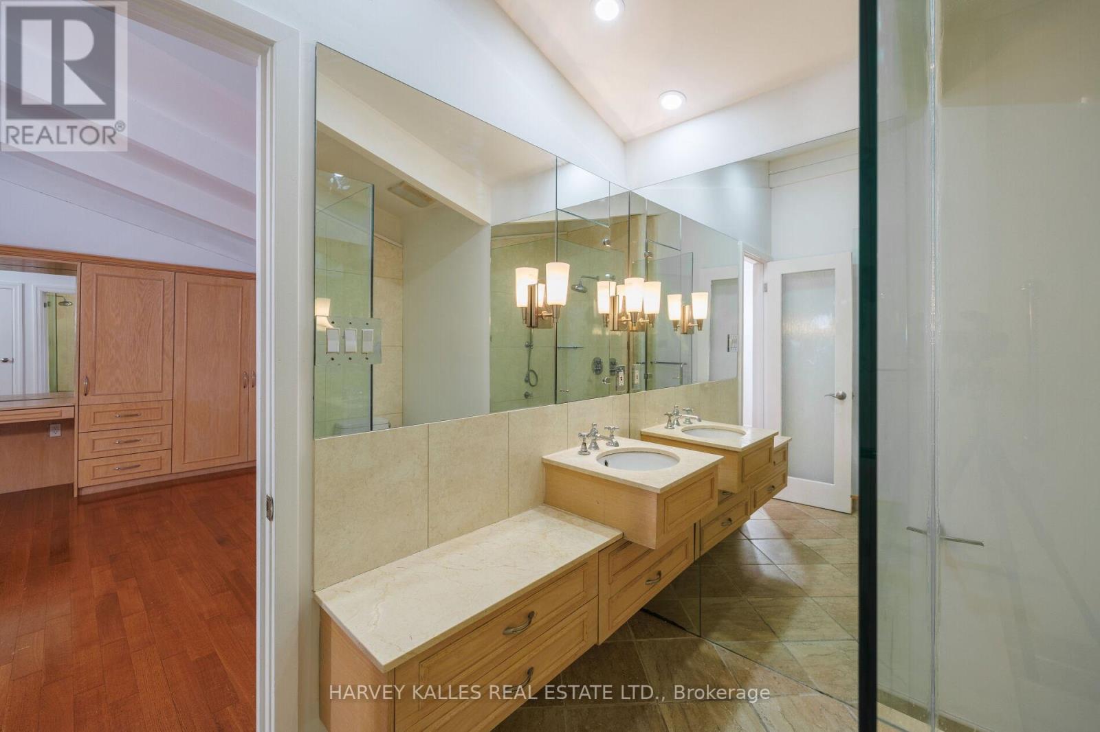 19 Blair Athol Crescent, Toronto, Ontario  M9A 1X6 - Photo 31 - W13468054
