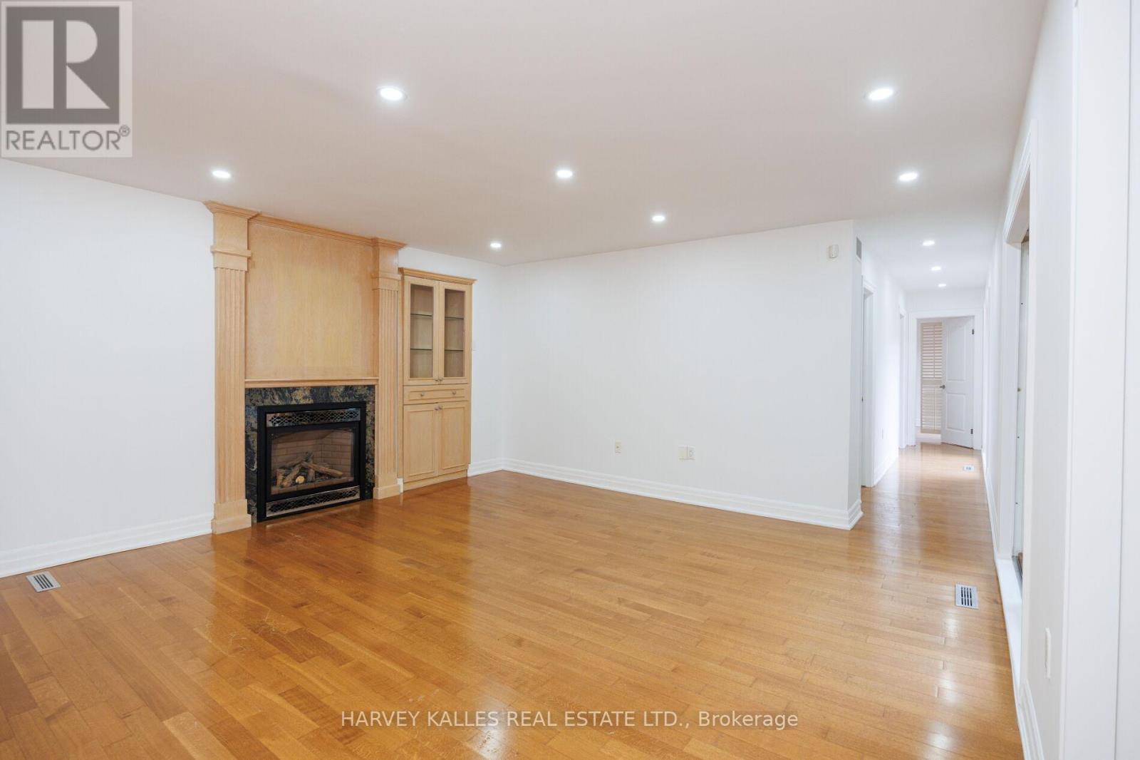 19 Blair Athol Crescent, Toronto, Ontario  M9A 1X6 - Photo 15 - W13468054