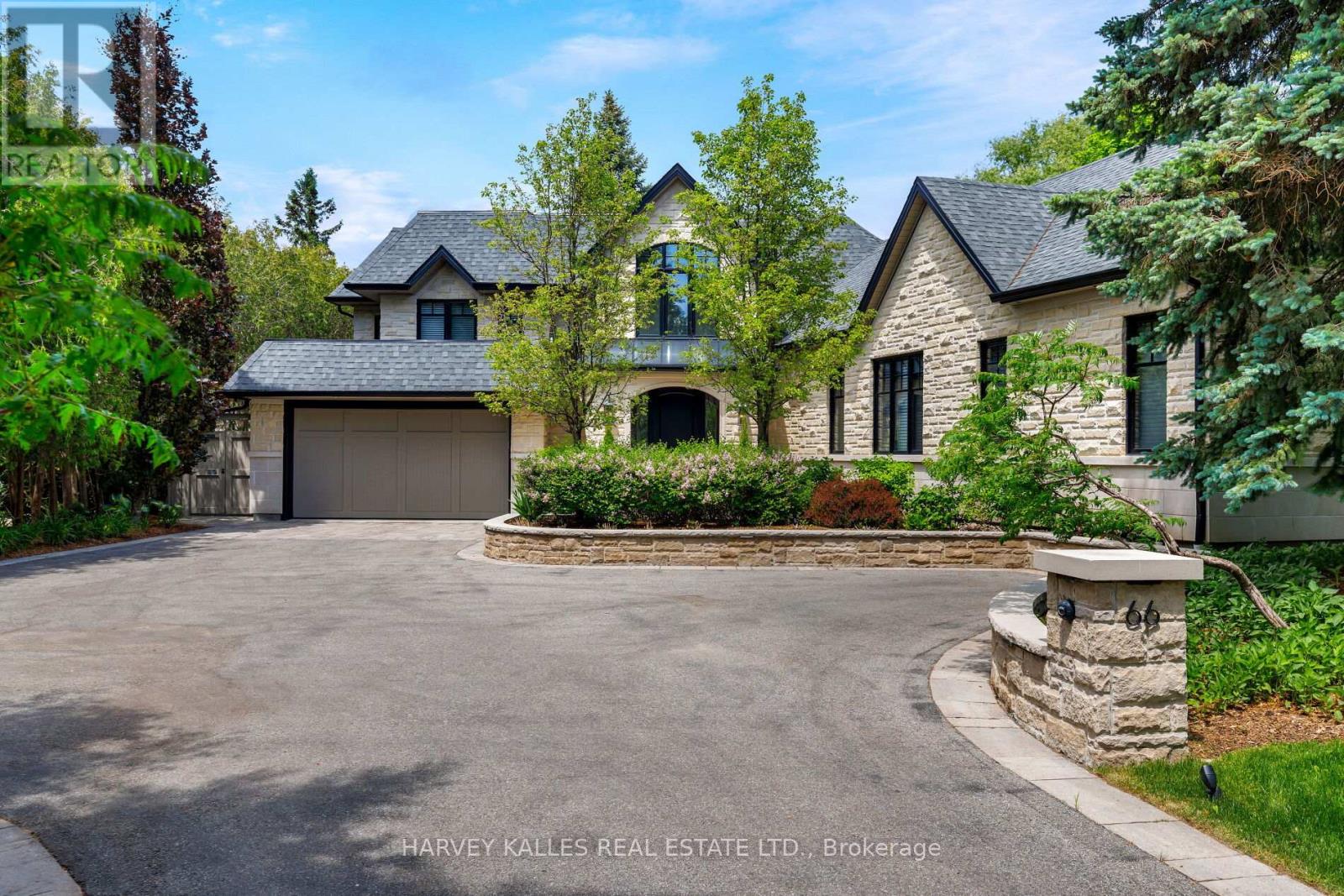 66 Thorncrest Road, Toronto, Ontario  M9A 1S9 - Photo 1 - W13726854