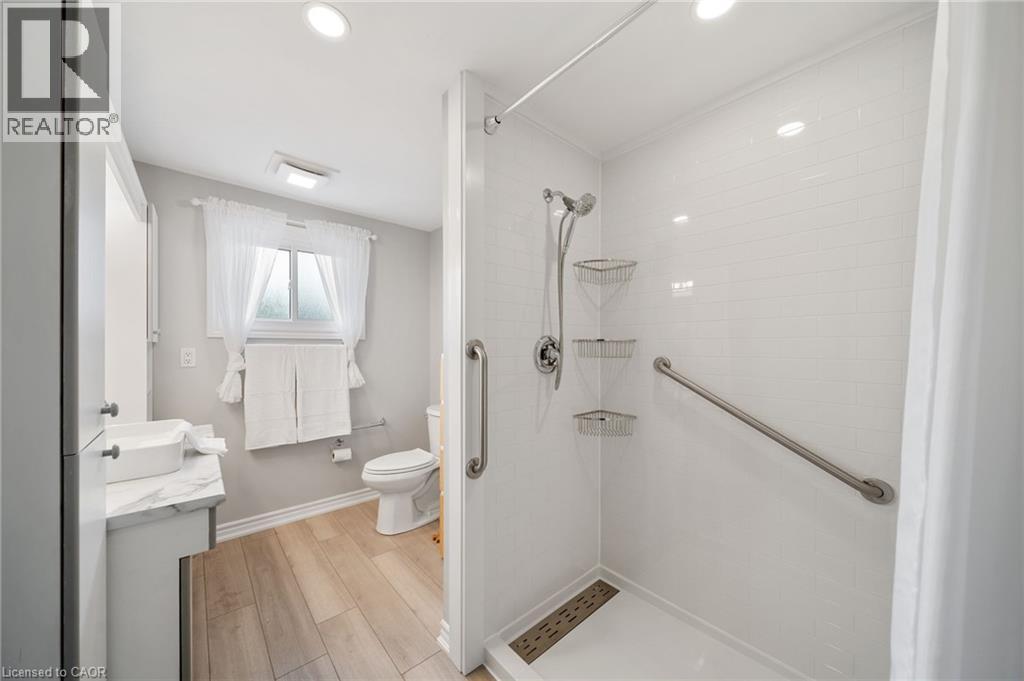 90 Magnolia Drive Unit# 19, Hamilton, Ontario  L9C 6R9 - Photo 19 - 40858056