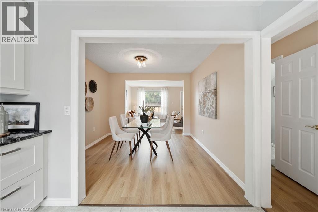 90 Magnolia Drive Unit# 19, Hamilton, Ontario  L9C 6R9 - Photo 7 - 40858056