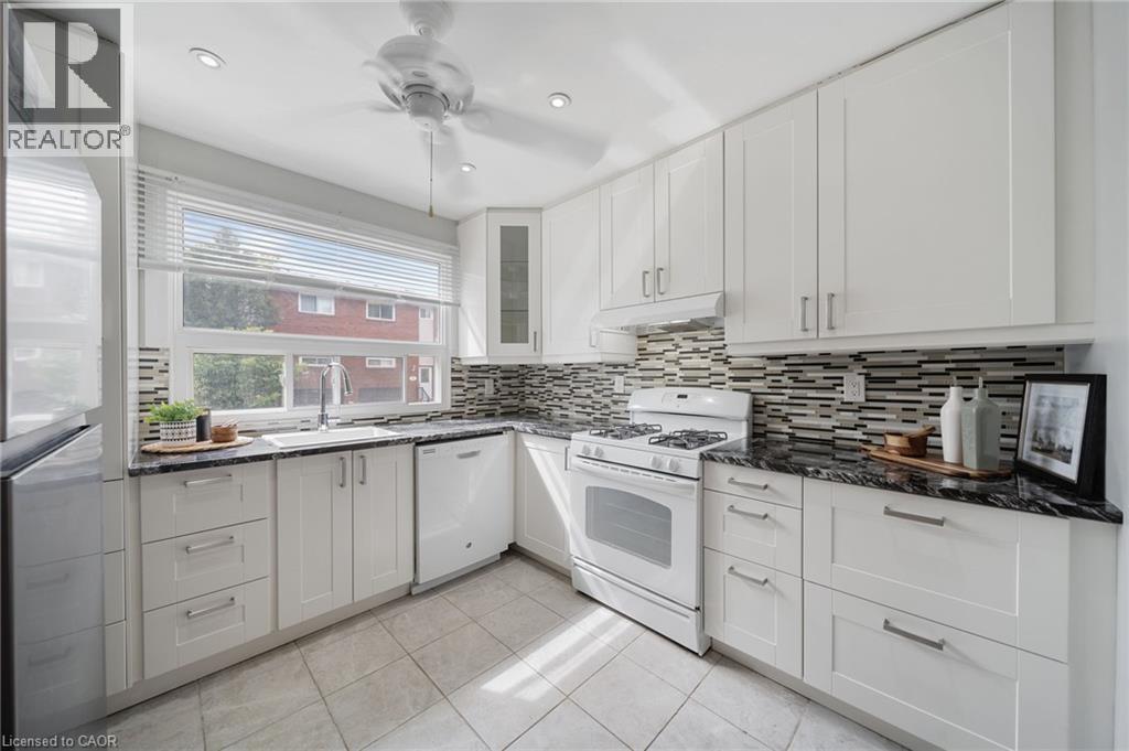 90 Magnolia Drive Unit# 19, Hamilton, Ontario  L9C 6R9 - Photo 6 - 40858056