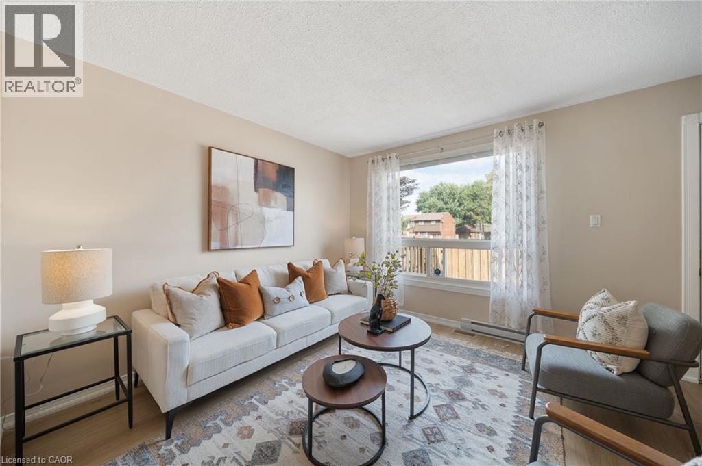 90 Magnolia Drive Unit# 19, Hamilton, Ontario  L9C 6R9 - Photo 11 - 40858056