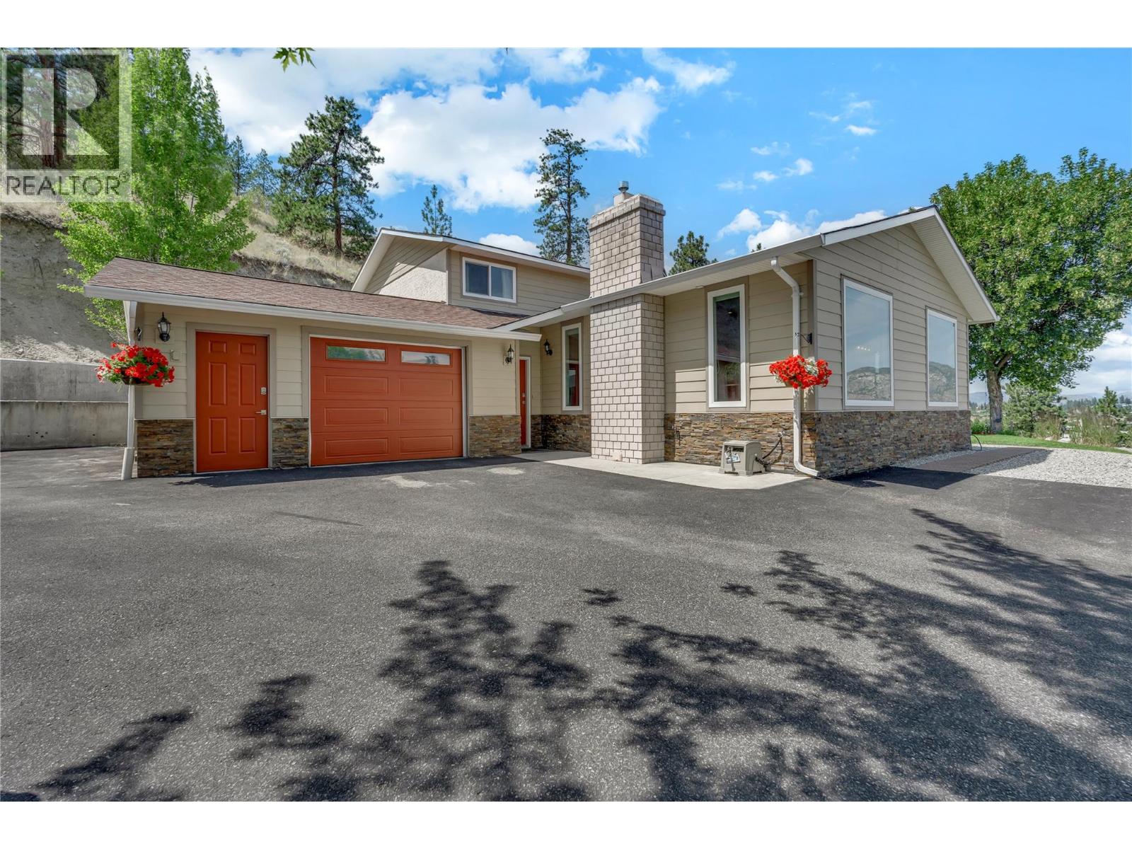 8704 Kuroda Place, Summerland, British Columbia