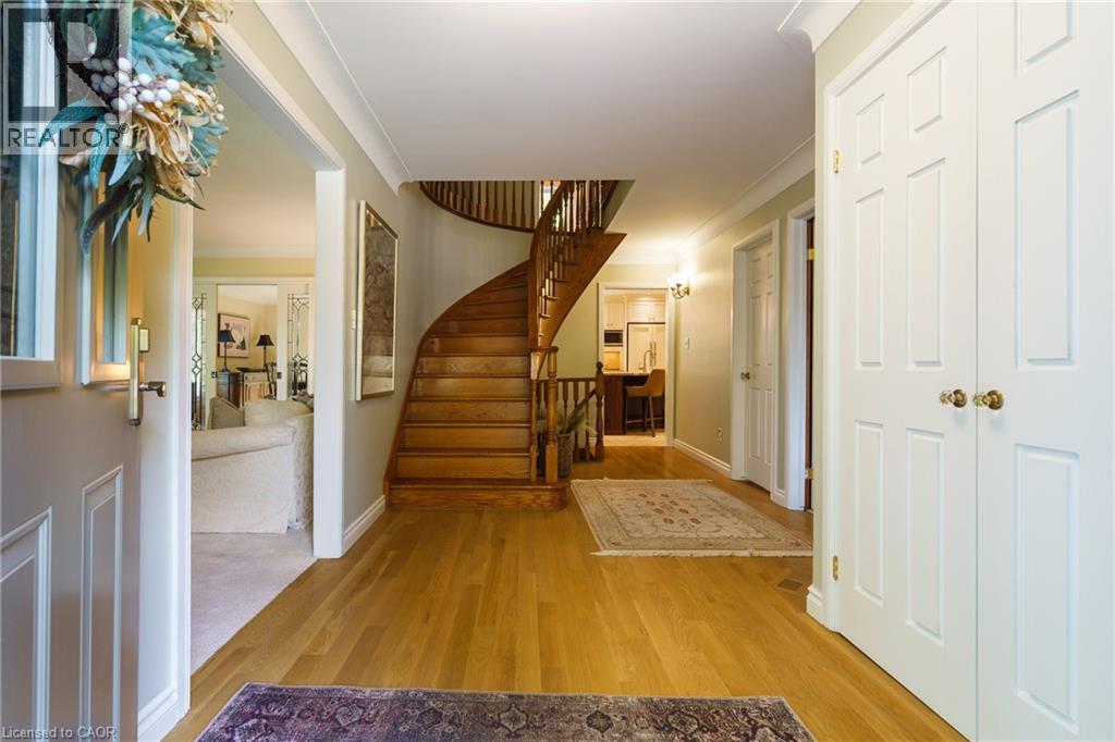 373 Brookview Court, Ancaster, Ontario  L9G 4E6 - Photo 3 - 40814897