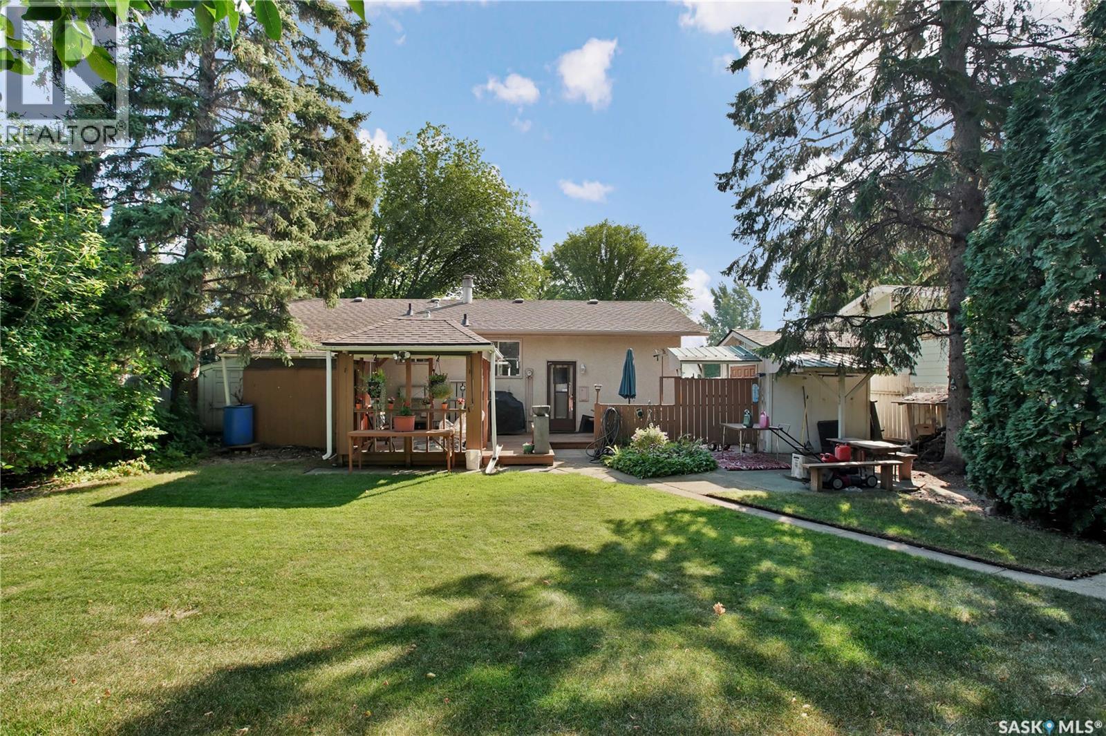 3166 Eastview, Saskatoon, Saskatchewan  S7J 3J4 - Photo 3 - SK047013