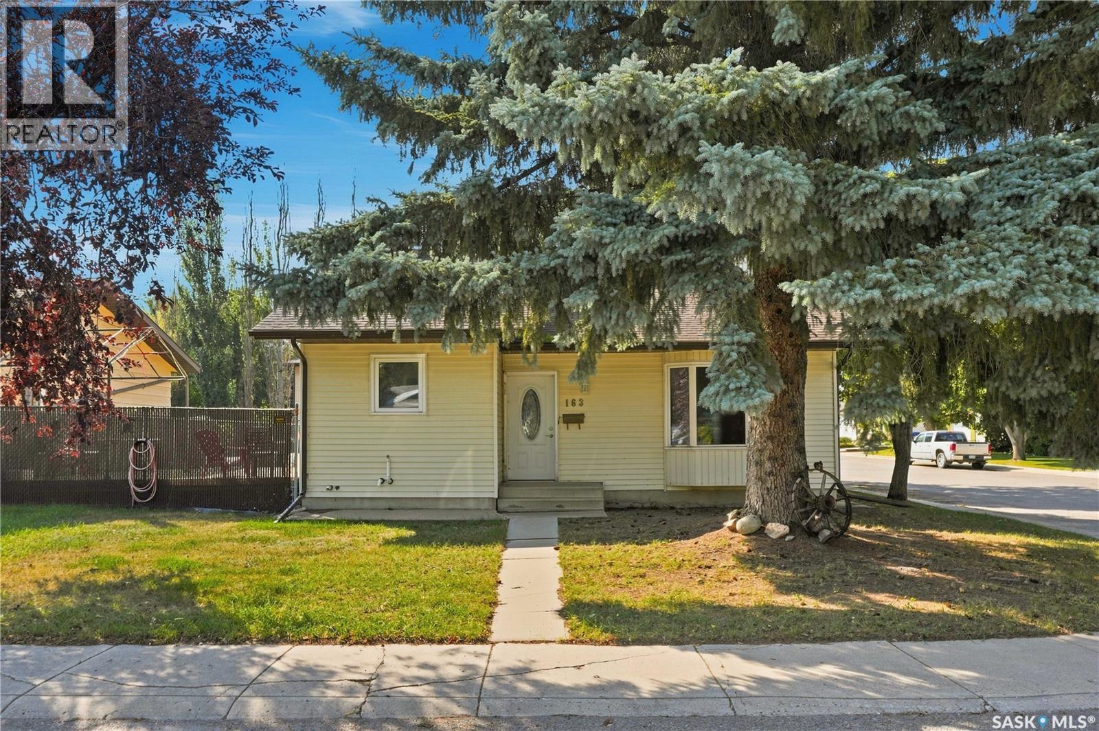 163 Heggie Court, Saskatoon, Saskatchewan  S7L 7B4 - Photo 1 - SK046958