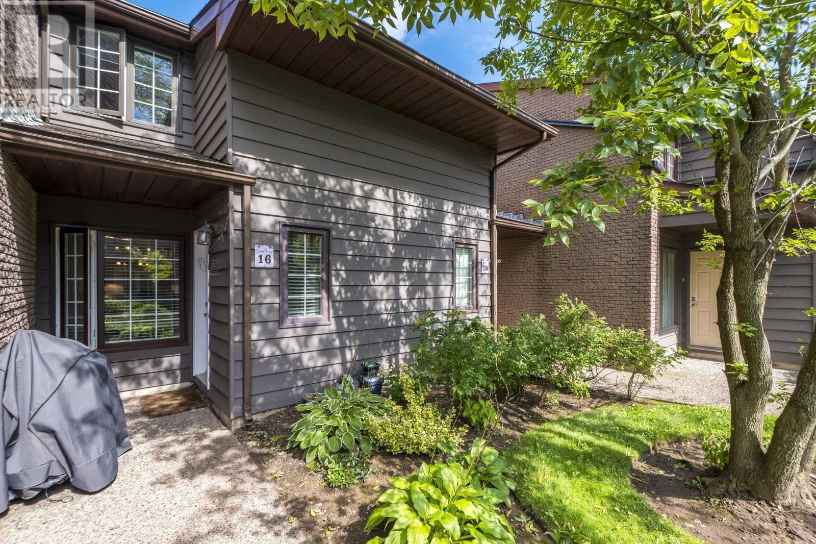 16 4 Rose Way, Dartmouth, Nova Scotia  B2Y 4L9 - Photo 1 - 202621972