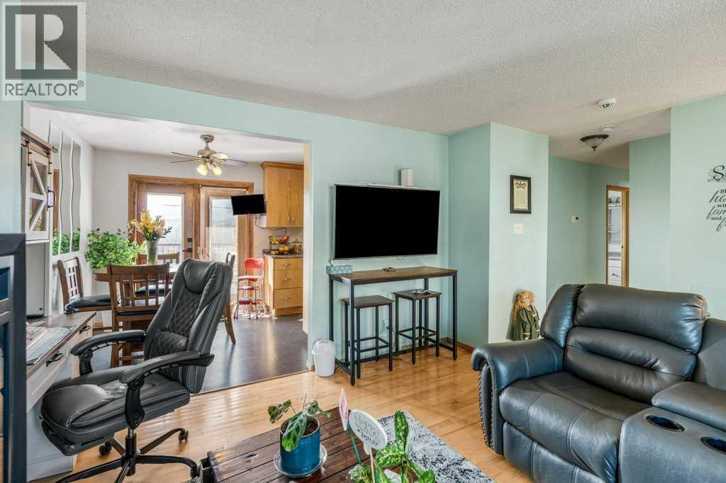 8630 22 Avenue N, Coleman, Alberta  T0K 0M0 - Photo 16 - A2340953