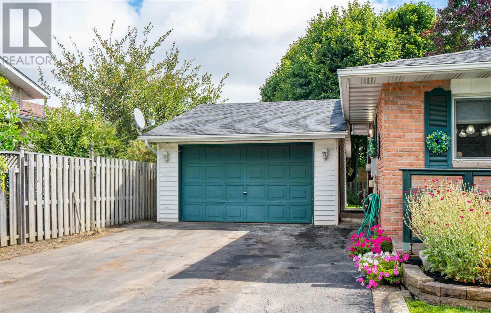 26 Heath Rd, Sault Ste. Marie, Ontario  P6A 6E2 - Photo 2 - SM262375