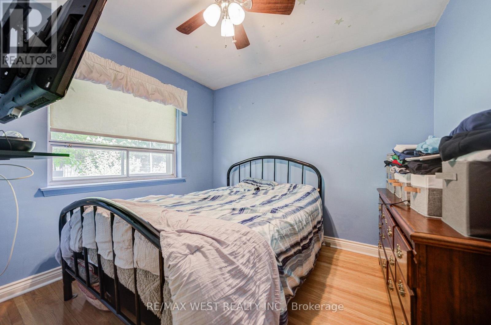 65 Ridge Point Crescent, Toronto, Ontario  M6M 2Z7 - Photo 26 - W13671986