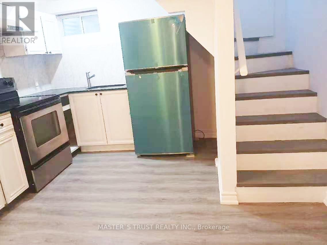 2502 Folkway Drive, Mississauga, Ontario  L5L 2J6 - Photo 20 - W13718346