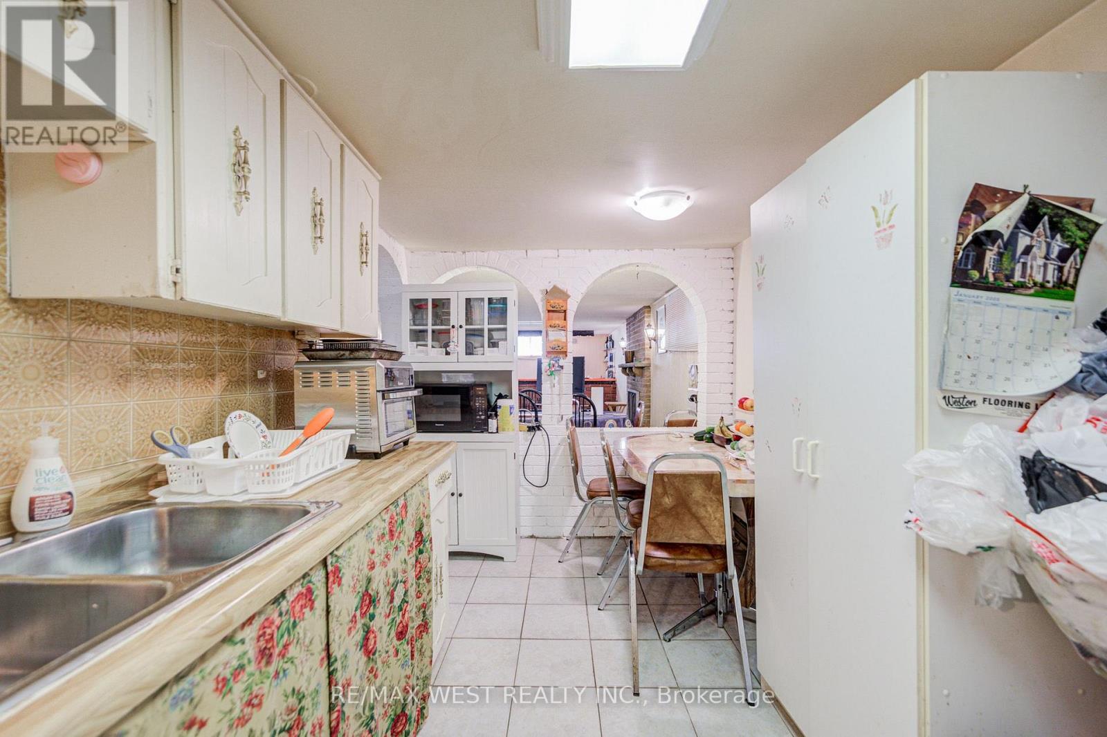 65 Ridge Point Crescent, Toronto, Ontario  M6M 2Z7 - Photo 38 - W13671986