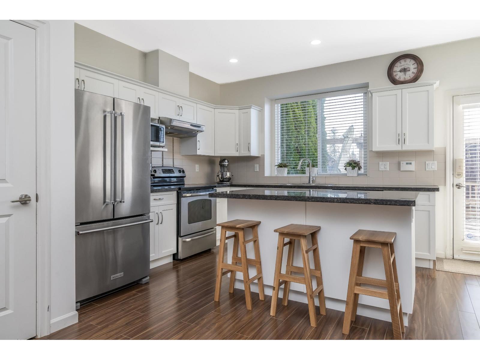 20854 72 AVENUE, langley, British Columbia