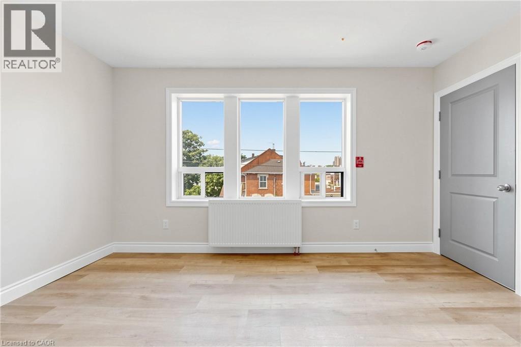 65 SANFORD Avenue S, Hamilton, Ontario