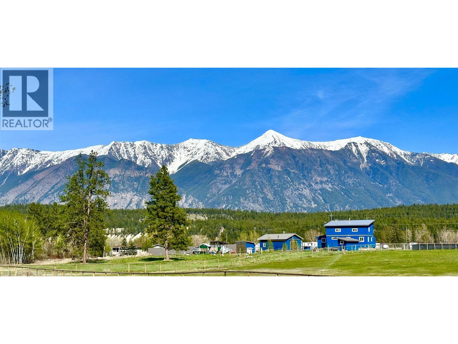 5469 Riverview Frontage Road, Ta Ta Creek, British Columbia  V0B 2H0 - Photo 2 - 10386312