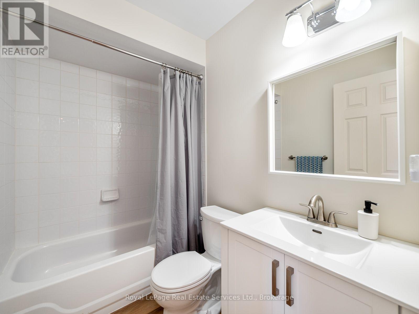 205 Littlewood Drive, Oakville, Ontario  L6H 6T8 - Photo 24 - W13727594