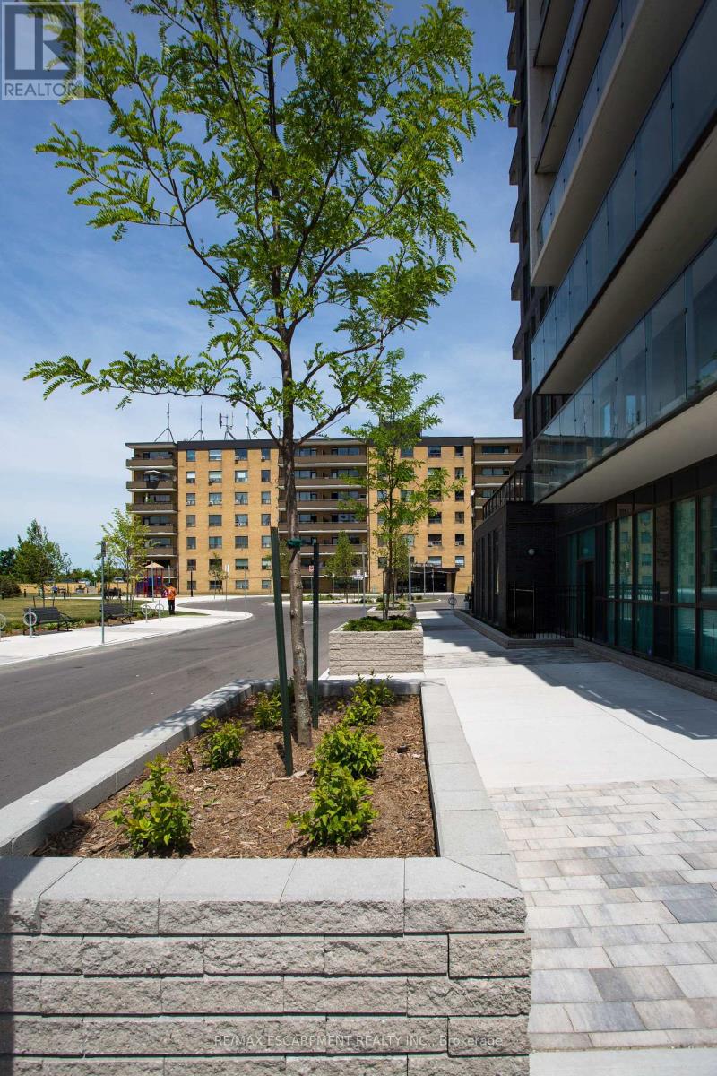 501 - 80 Esther Lorrie Drive, Toronto, Ontario  M9W 4V1 - Photo 4 - W13178072