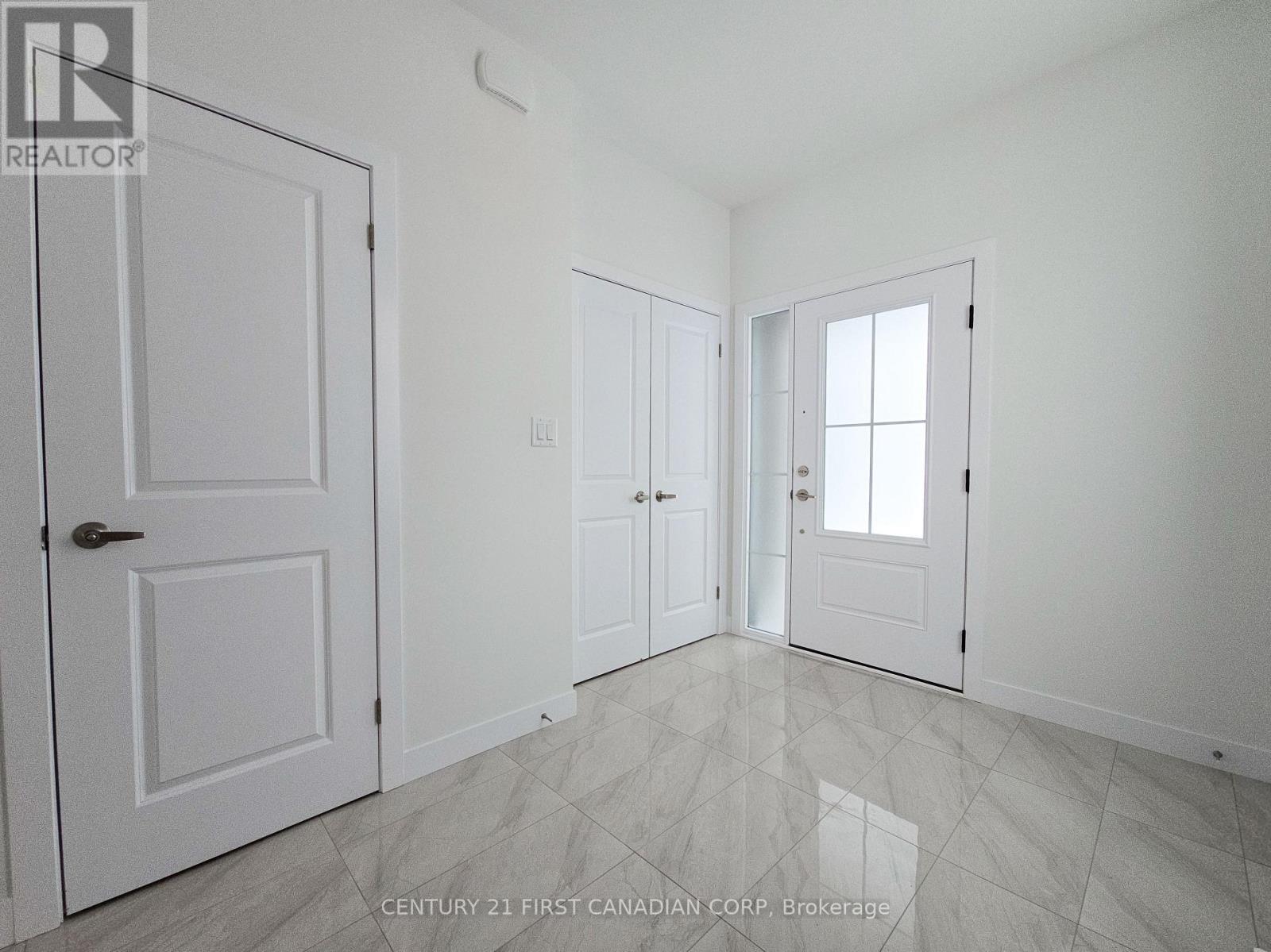 4251 Calhoun Way, London South, Ontario  N6P 1J9 - Photo 3 - X13438652