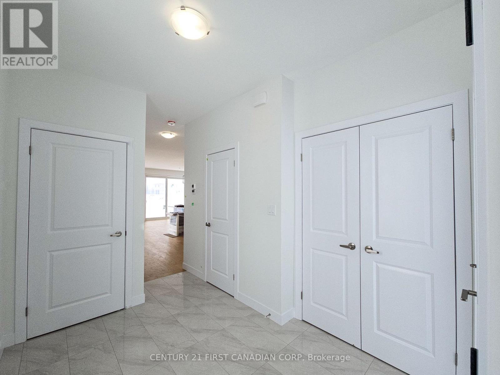4251 Calhoun Way, London South, Ontario  N6P 1J9 - Photo 4 - X13438652