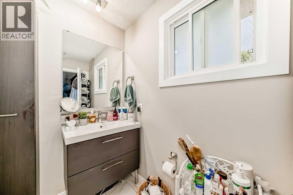 20 Deermont Way SE, Calgary, Alberta  T2J 5P3 - Photo 18 - A2341316