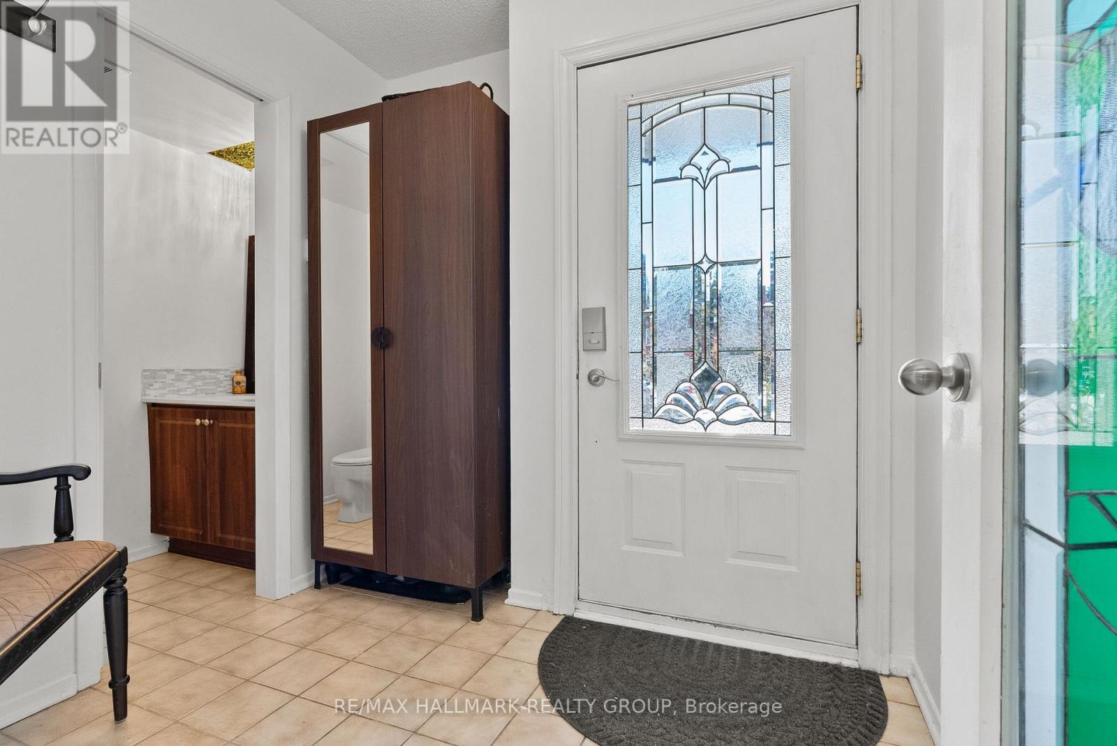 48 Sample Road, Ottawa, Ontario  K1V 9T8 - Photo 3 - X13578238