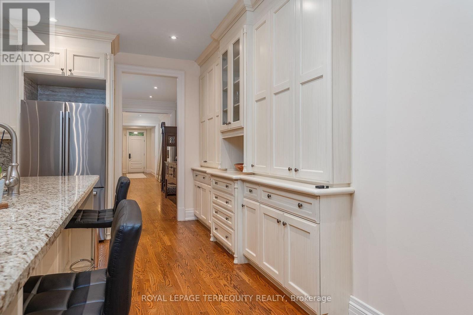 329 Walmer Road, Toronto, Ontario  M5R 2Y3 - Photo 15 - C13727666