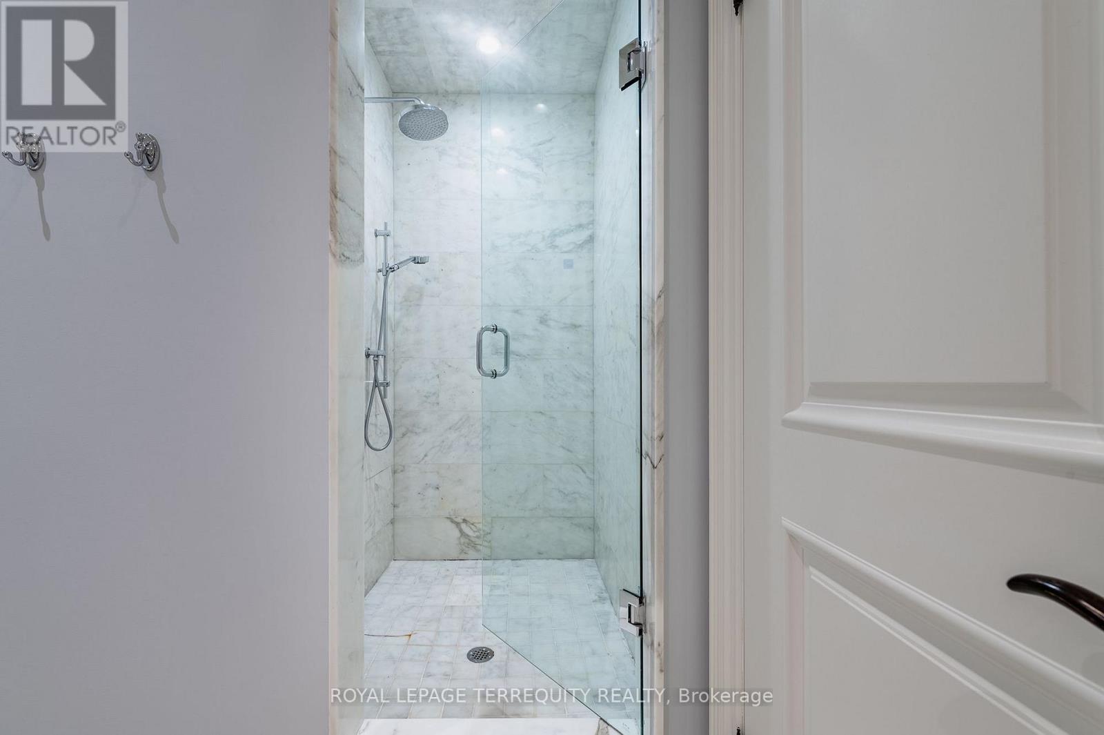 329 Walmer Road, Toronto, Ontario  M5R 2Y3 - Photo 27 - C13727666