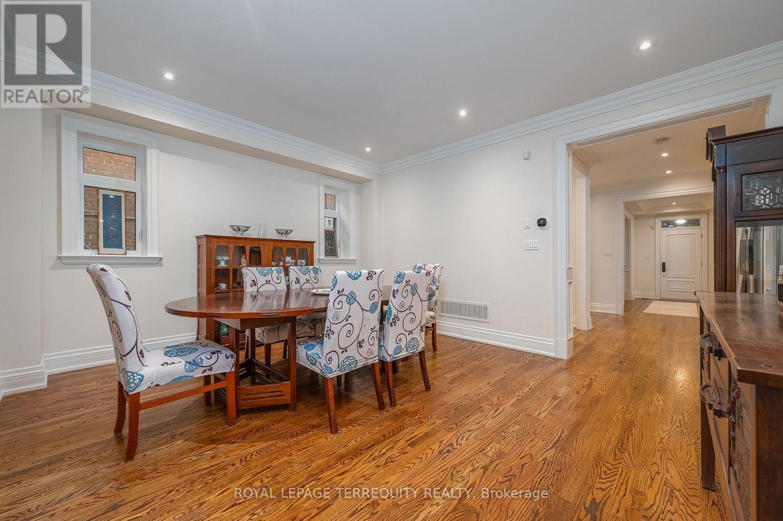 329 Walmer Road, Toronto, Ontario  M5R 2Y3 - Photo 8 - C13727666