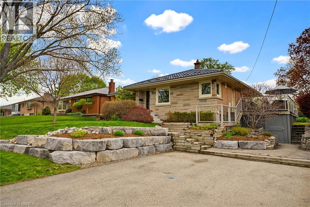 9 ELIZABETH Street, St. George, Ontario