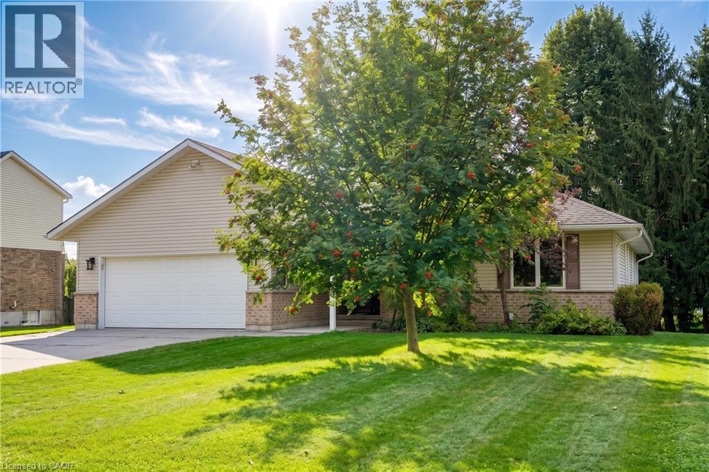 910 WALTON Avenue N, Listowel, Ontario