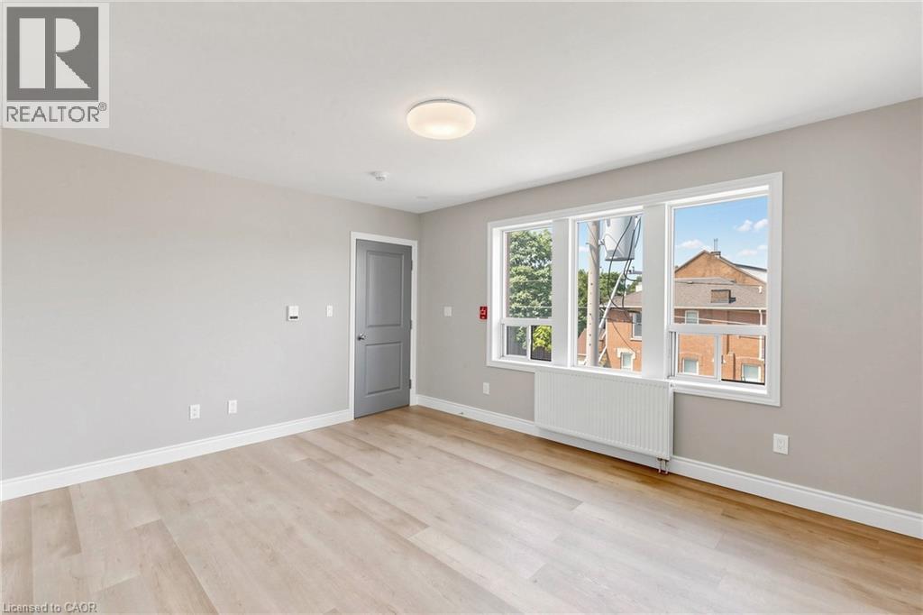 71 SANFORD Avenue S, Hamilton, Ontario