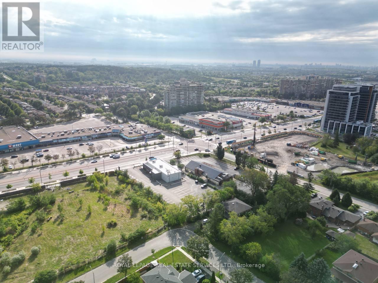 9712 Yonge Street E, Richmond Hill, Ontario  L4C 1V9 - Photo 7 - N13727674