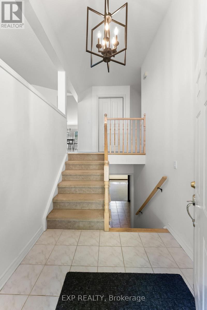 120 Redwood Court, Welland, Ontario  L3C 7C4 - Photo 3 - X13727592