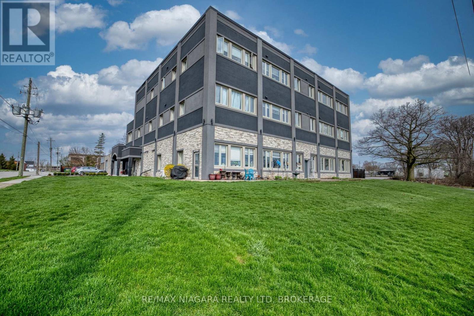 UNIT #12 - 2 LEWIS STREET