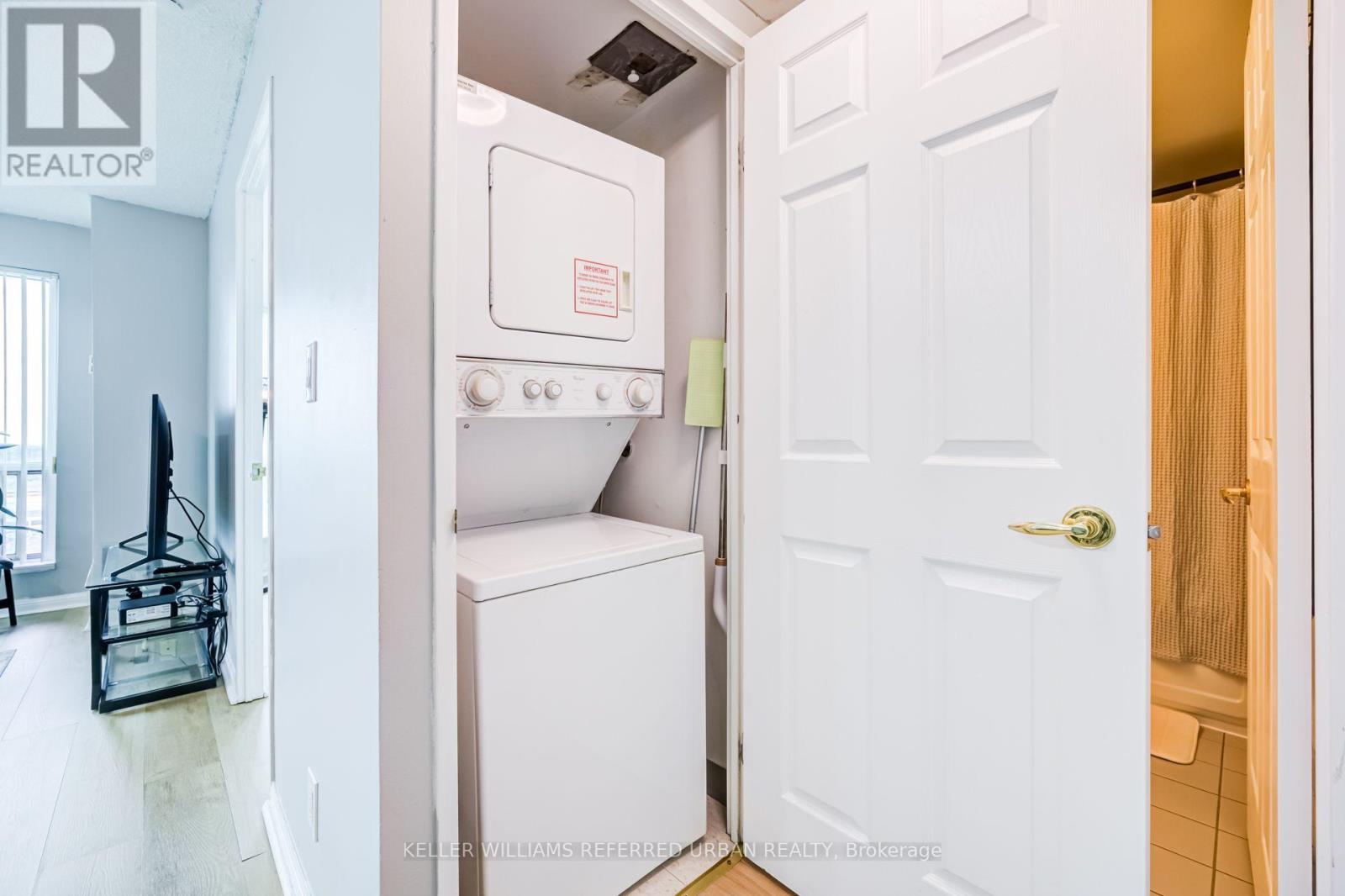 1908 - 11 Lee Centre Drive, Toronto, Ontario M1H 3J5 - Photo 21 - E13727692