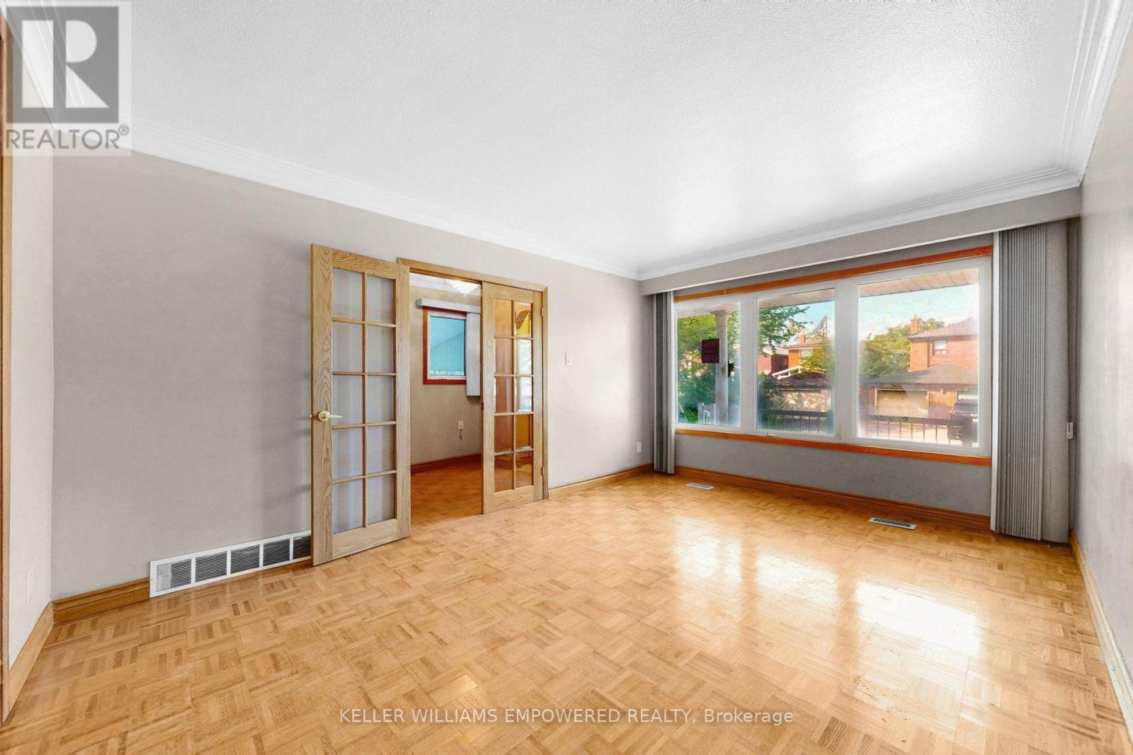 3 Hilldale Road, Toronto, Ontario  M6N 3Y1 - Photo 10 - W13727400