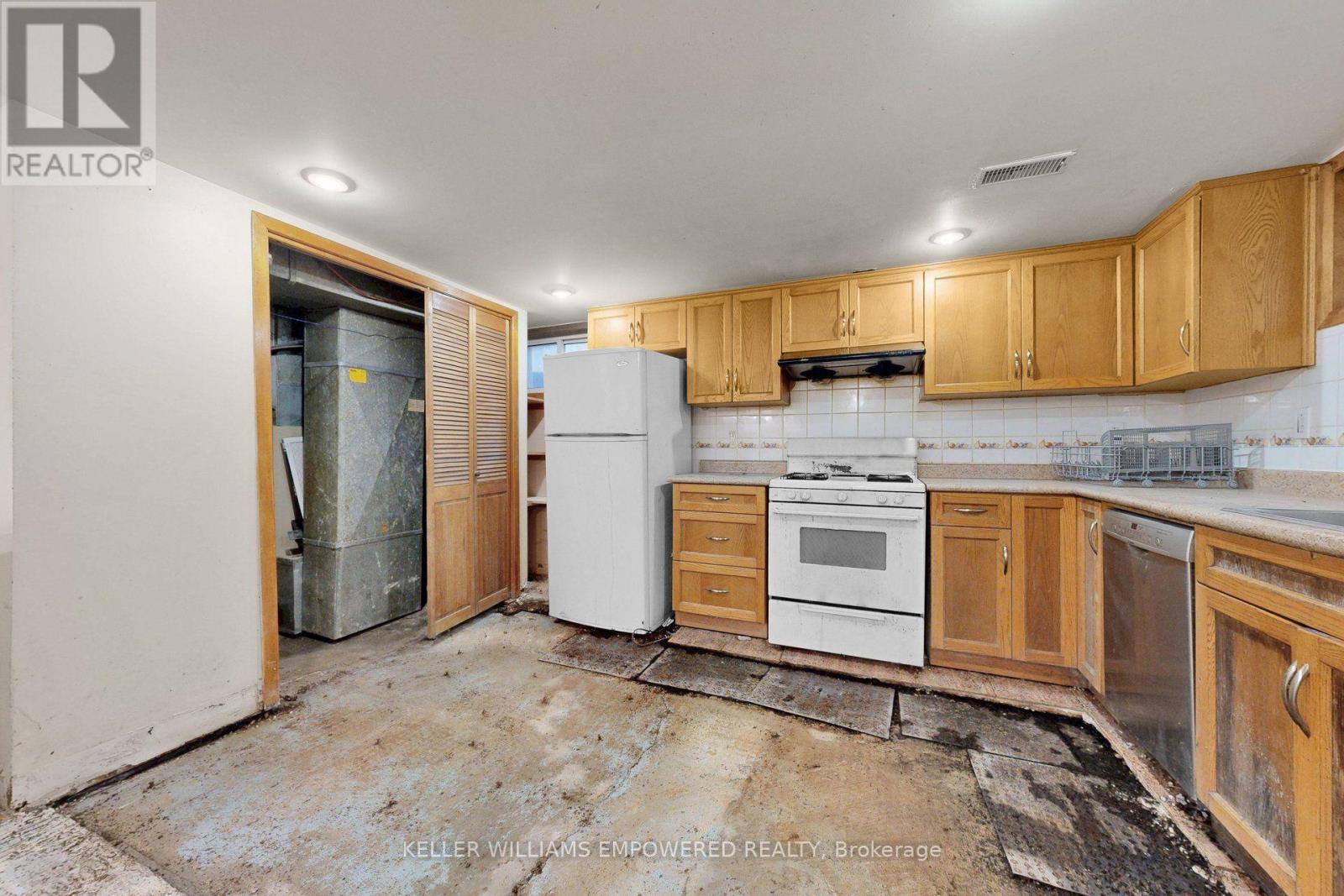 3 Hilldale Road, Toronto, Ontario  M6N 3Y1 - Photo 30 - W13727400