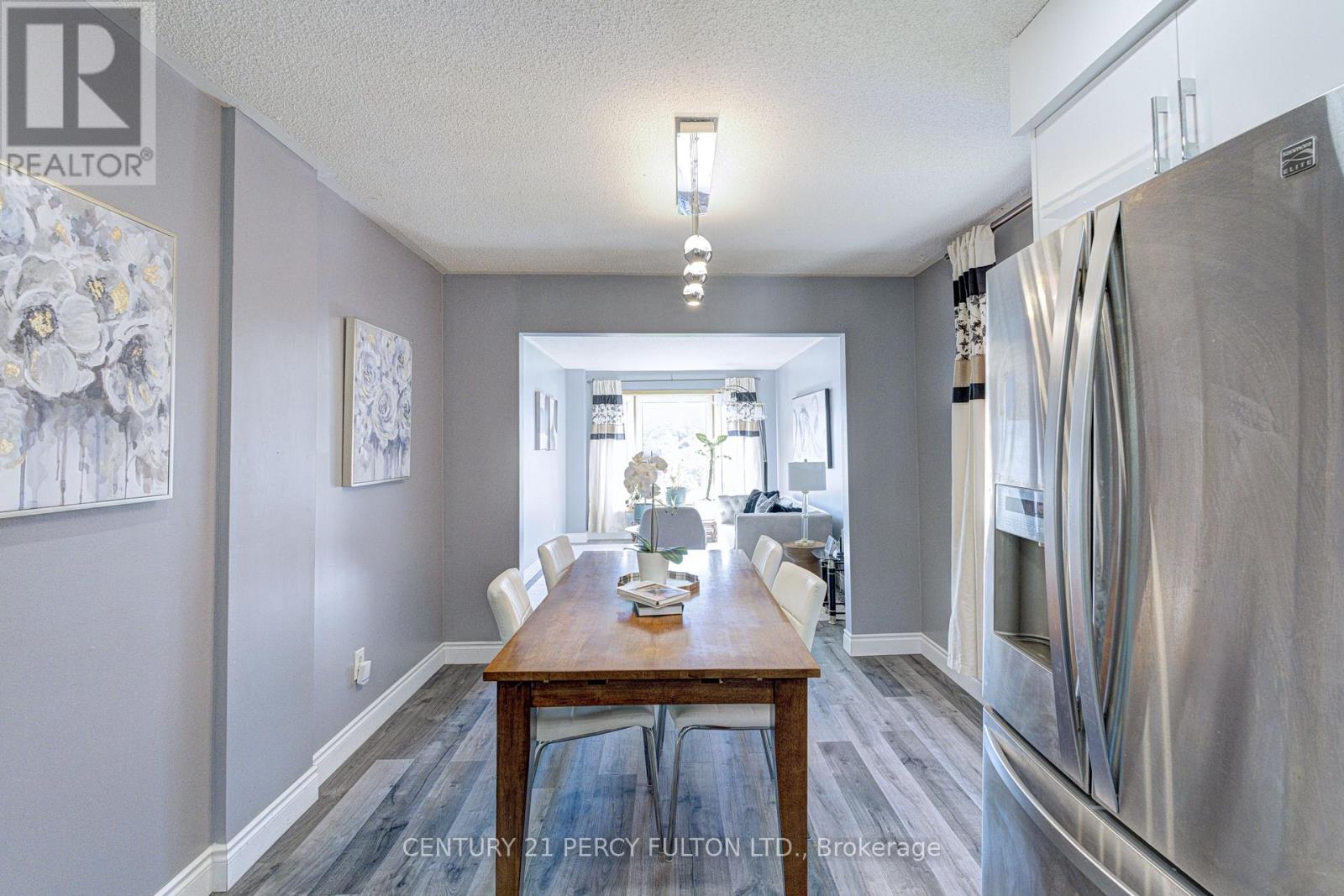 1042 Wetherby Lane, Mississauga, Ontario  L4W 4R8 - Photo 12 - W13727444