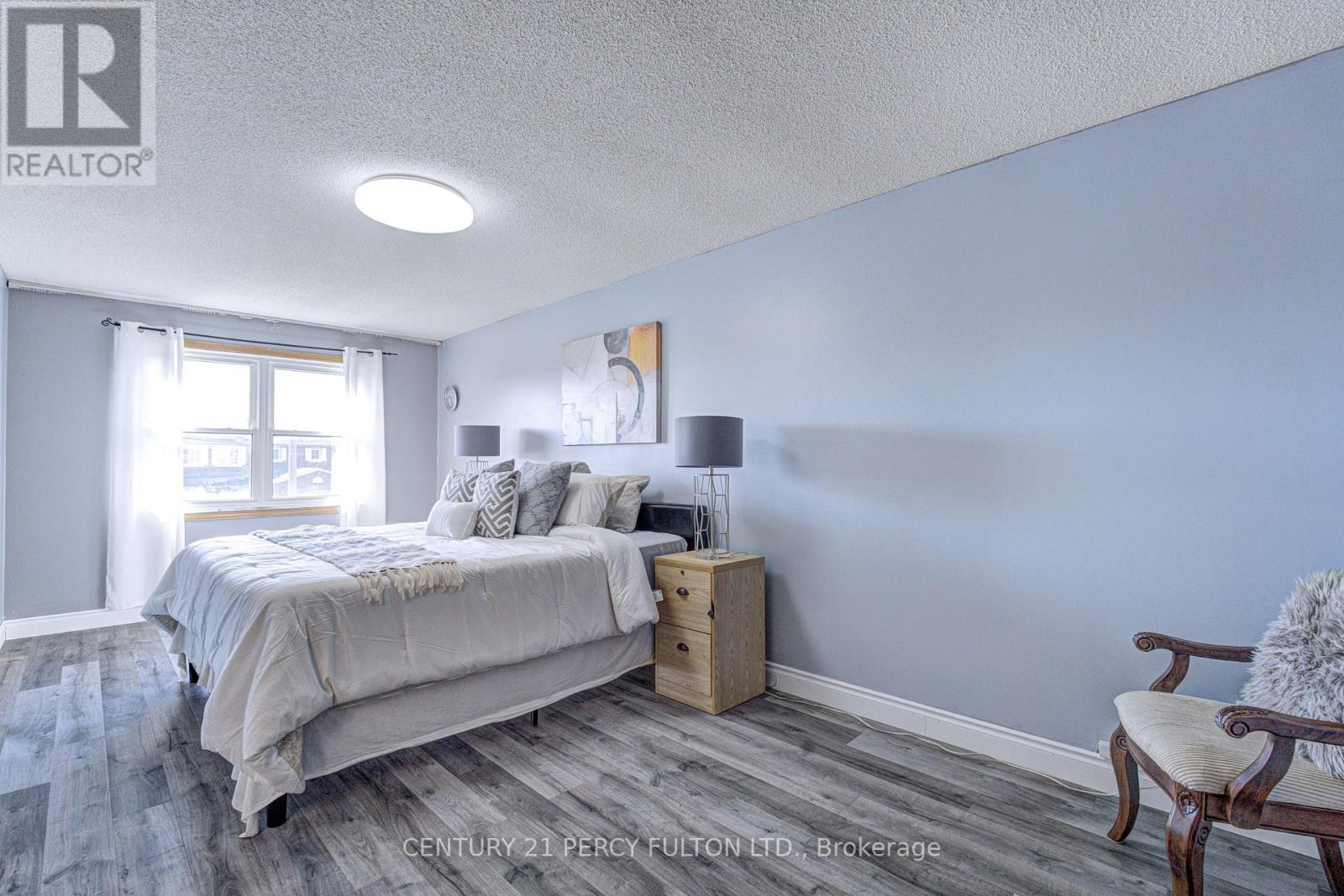 1042 Wetherby Lane, Mississauga, Ontario  L4W 4R8 - Photo 24 - W13727444