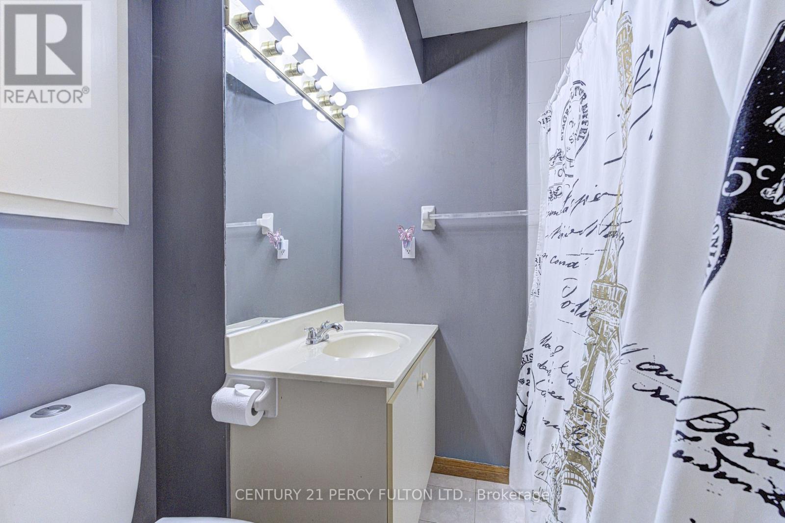 1042 Wetherby Lane, Mississauga, Ontario  L4W 4R8 - Photo 35 - W13727444