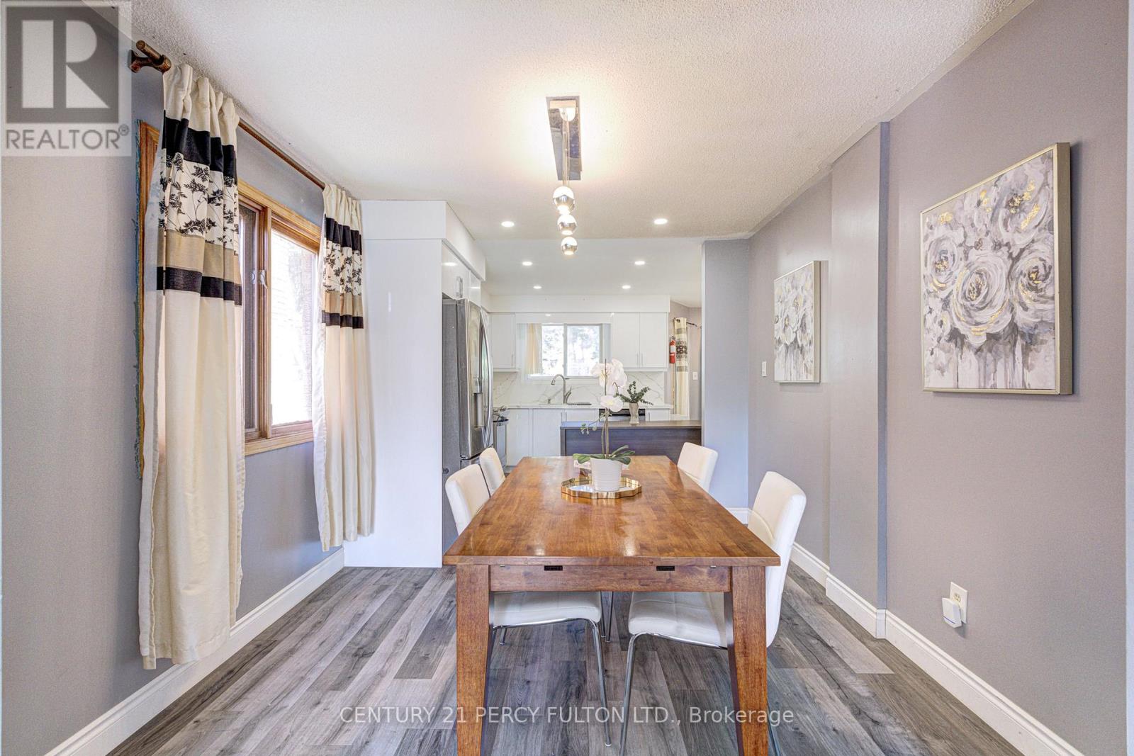 1042 Wetherby Lane, Mississauga, Ontario  L4W 4R8 - Photo 8 - W13727444