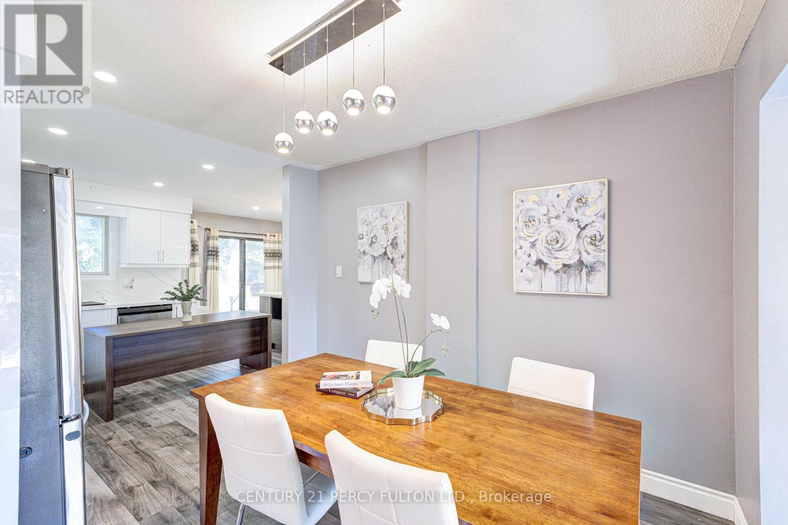 1042 Wetherby Lane, Mississauga, Ontario  L4W 4R8 - Photo 9 - W13727444