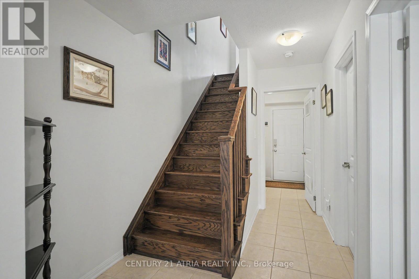 17 Crossbill Road, Brampton, Ontario  L7A 3Z5 - Photo 5 - W13727490