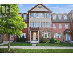 17 CROSSBILL ROAD, Brampton, Ontario